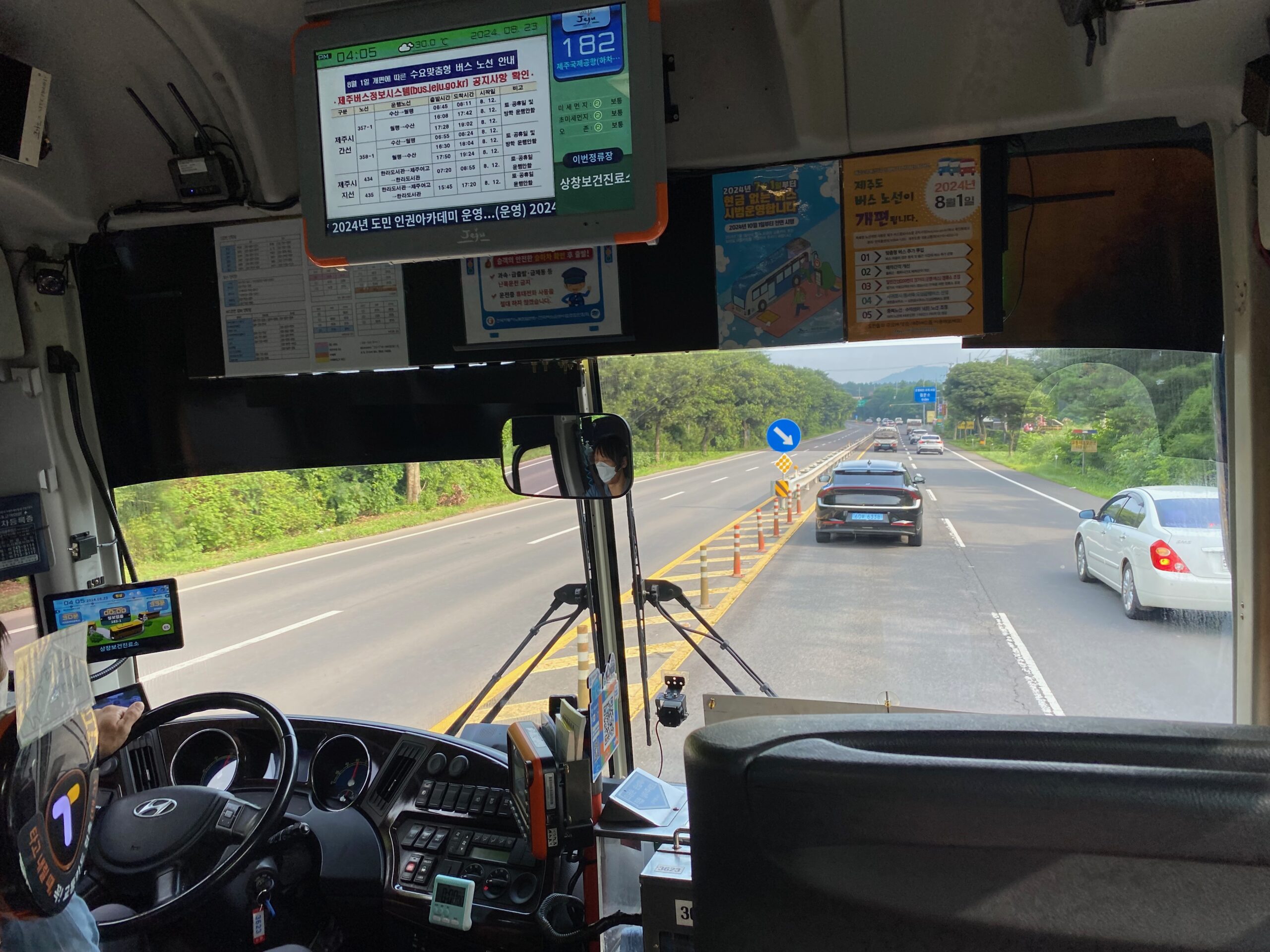 Public bus travel in Jeju for routes toward Seongsan and Namwon
