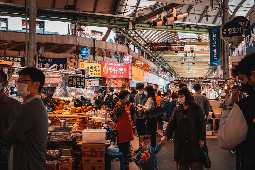 Traditional market in Seoul for Tongin Market and Seochon food guide