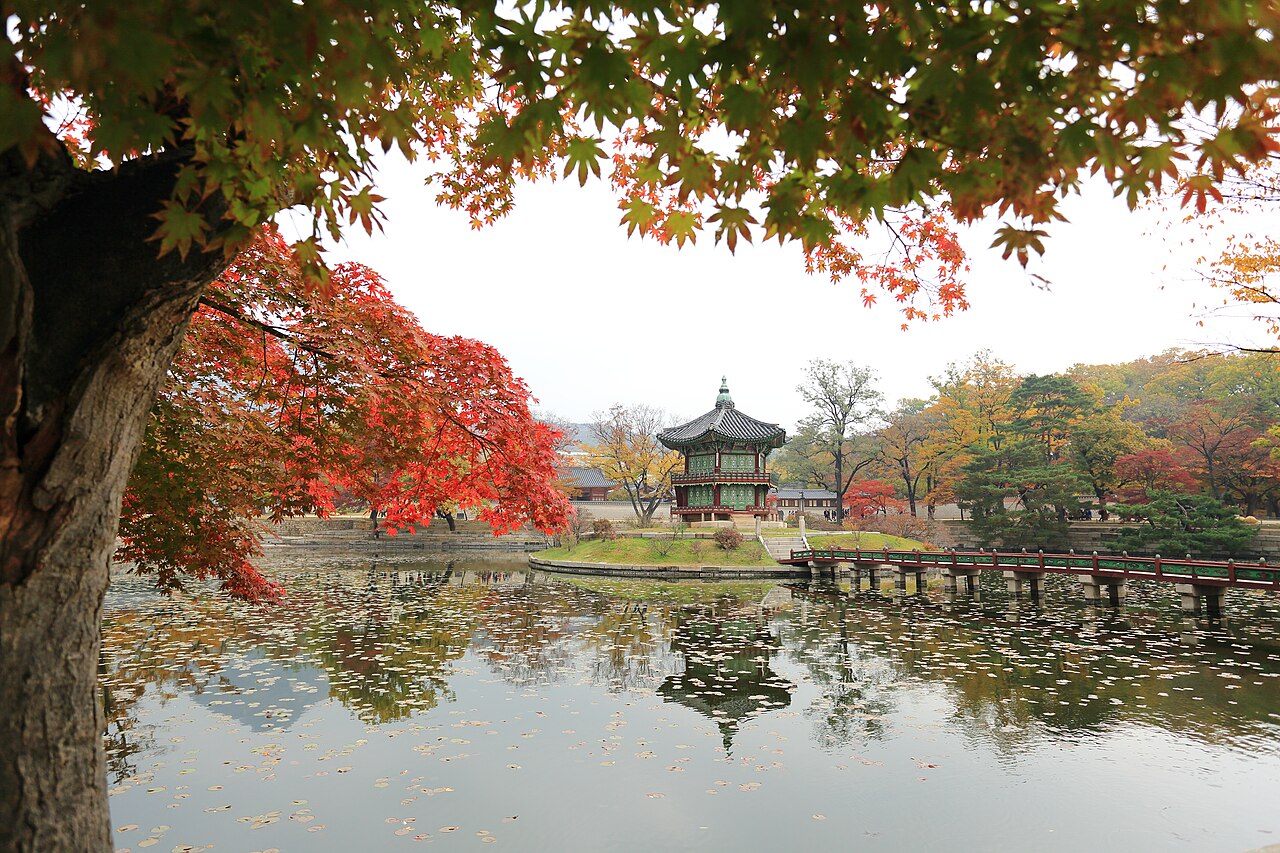 Hyangwonjeong Pavilion and autumn foliage at Gyeongbokgung, photographed in November 2016